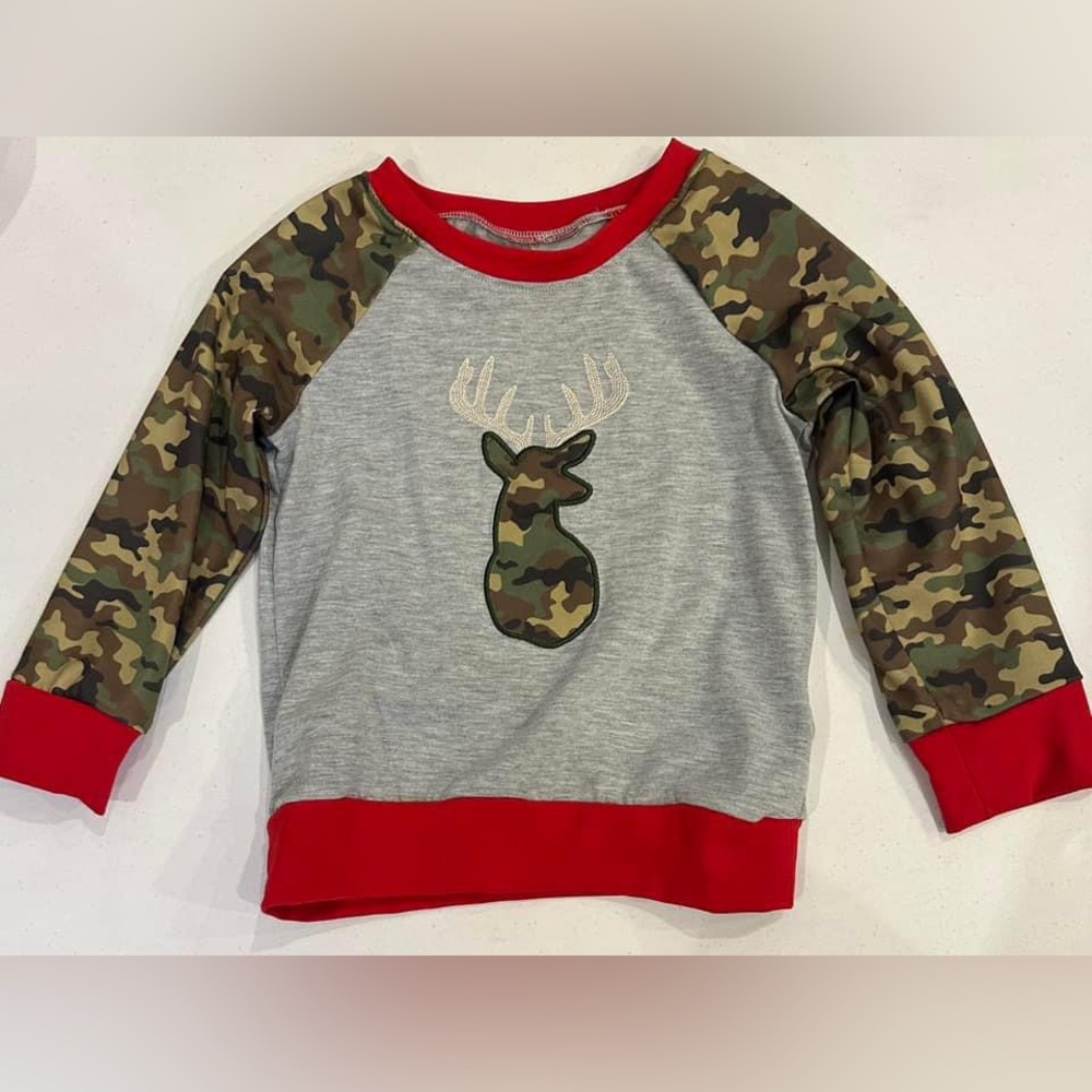 3T camouflage appliqué deer shirt NWOT never worn